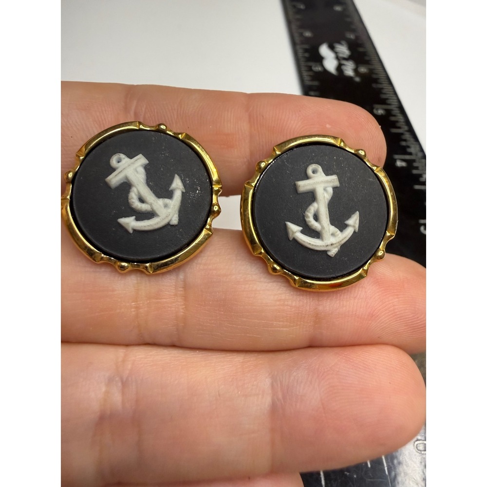 Wedgwood Jasperware Anchor Cufflink and Tie Bar Set Black Gold Tone Made England